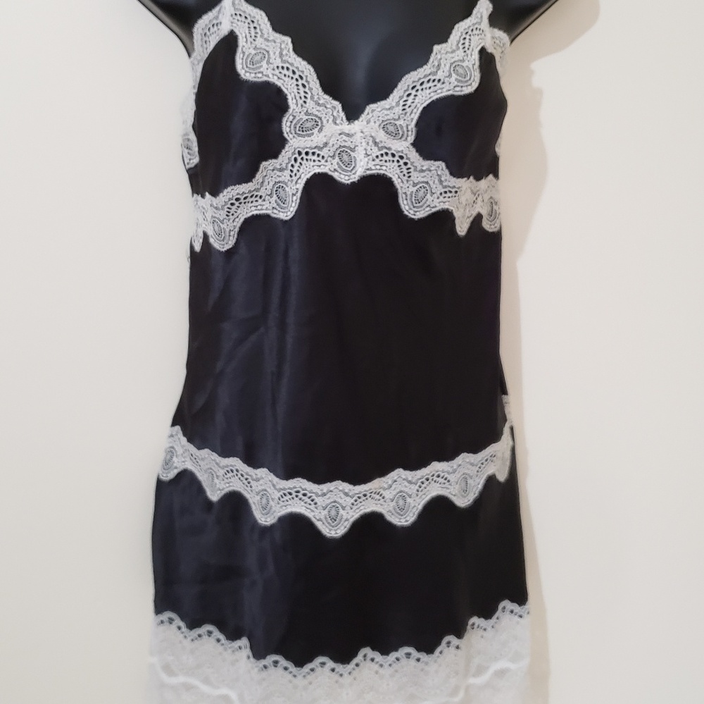 Victoria's secret black/white chemise babydoll